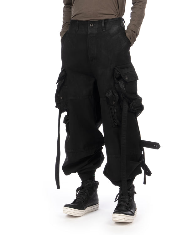 _JULIUS | Gas Mask Woven Pants Black - Concrete