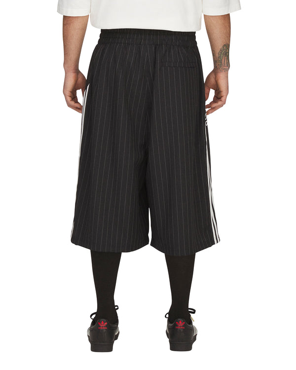 adidas | x Willy Chavarria Pinstripe Track Short Black - Concrete