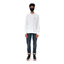 Afbeelding in Gallery-weergave laden, Akomplice | We Are Ocean L/S T-Shirt White - Concrete