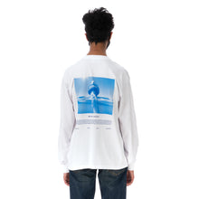 Afbeelding in Gallery-weergave laden, Akomplice | We Are Ocean L/S T-Shirt White - Concrete