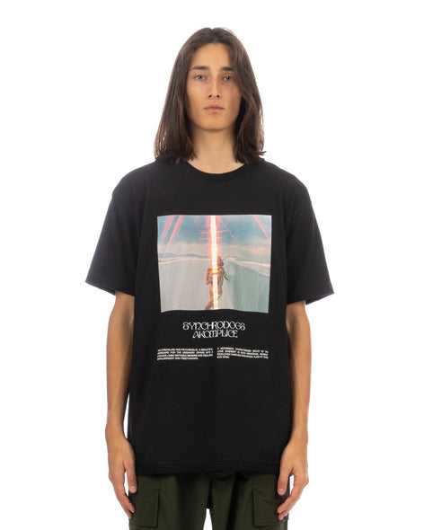 Akomplice | x Synchrodogs Moment T-Shirt Black - Concrete