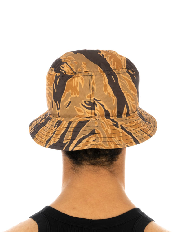maharishi | Camo Reversible Bucket Hat Tigerstripe Sun Bleached Gold - Concrete