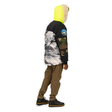Load image into Gallery viewer, Griffin | Reversible Atlantic Parka Snow Camo / Black Majo - Concrete