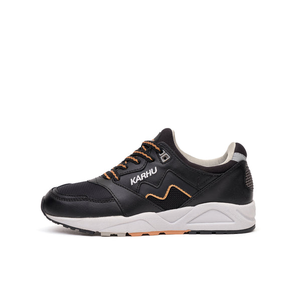 Karhu 'Aria' Black/Indian Tan - Concrete