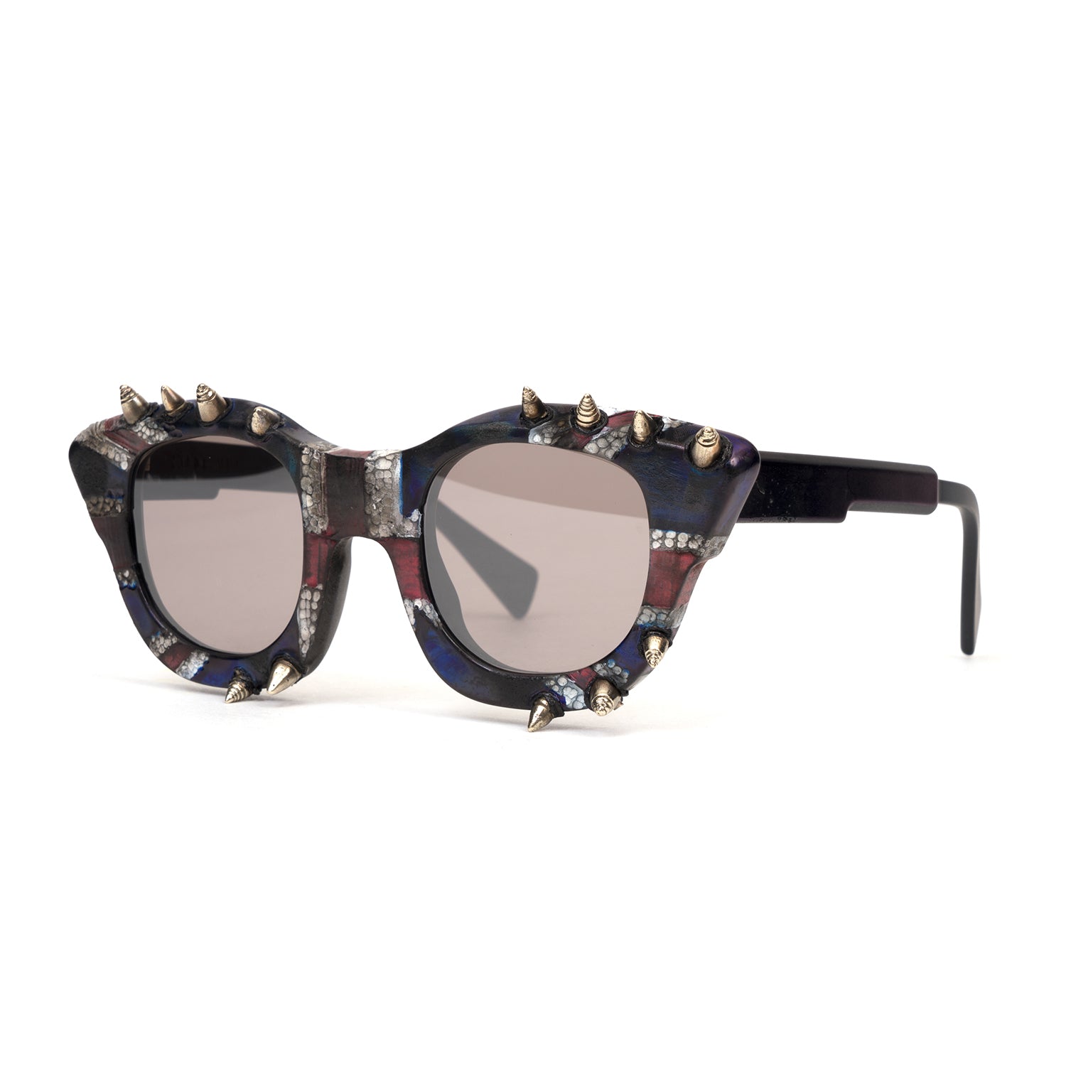 On Tour Sunglasses – GQ Box