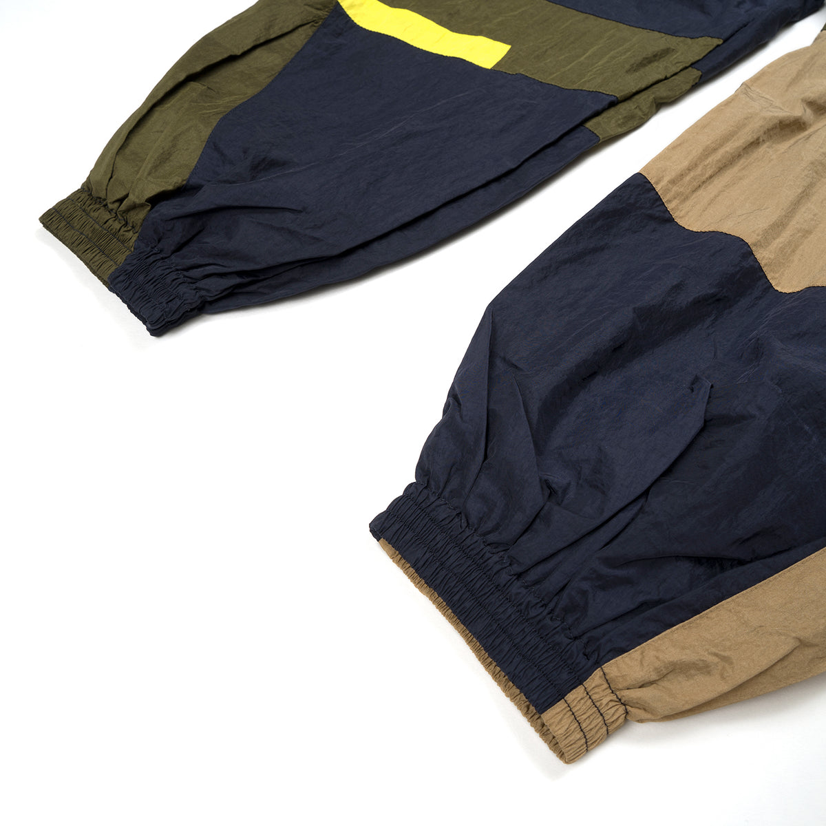 Perks and Mini (P.A.M.) | Over It's Shadow Sooth Track Pants Navy/Multi - Concrete