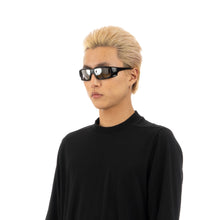 Load image into Gallery viewer, Rick Owens | Sunglasses Rick Black Temple / Silver Lens - Concrete