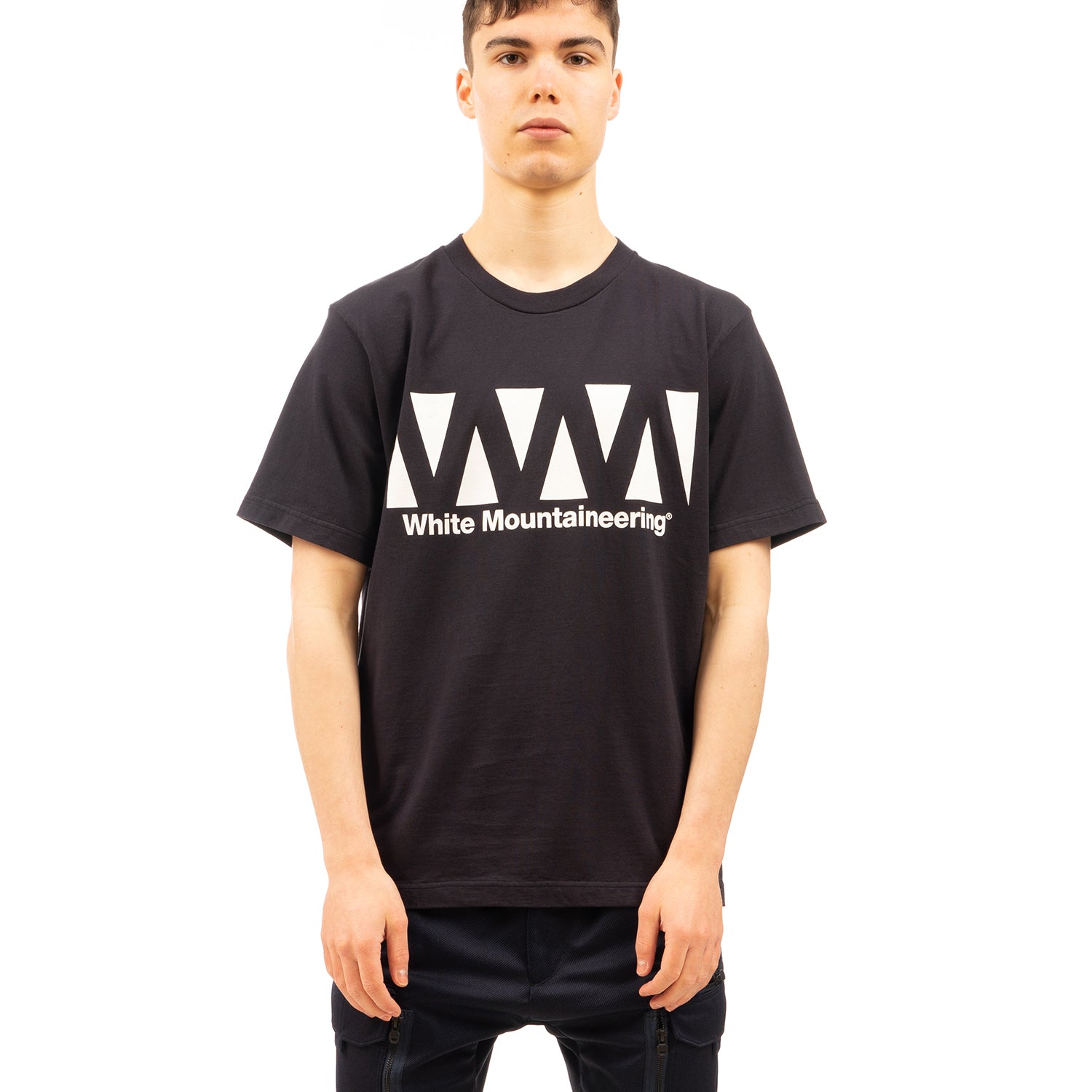 White Mountaineering | WM Logo Printed T-Shirt Navy | Concrete